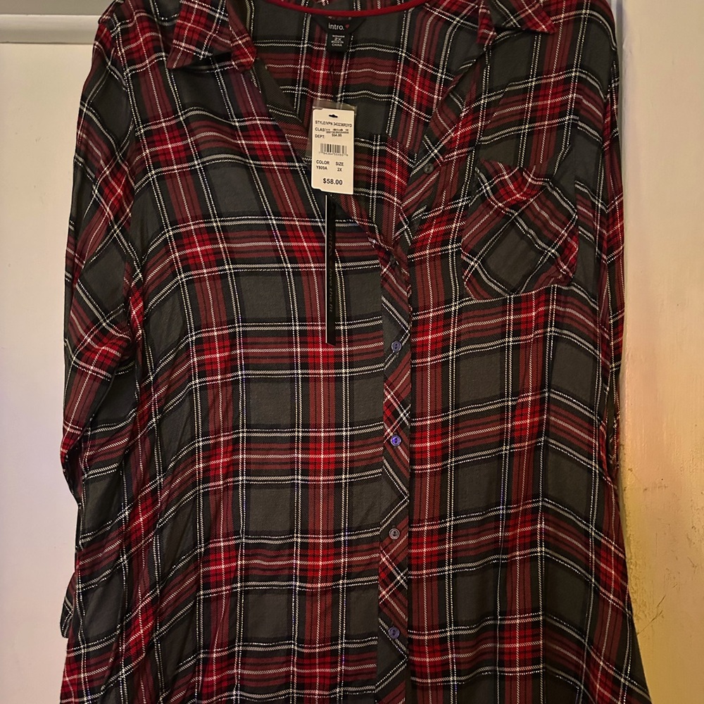In time for Christmas 🎄Ladies plaid blouse with a beautiful shimmer of silver.